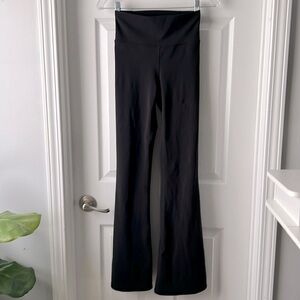 Women’s Vuori XS Black Flare Leggings